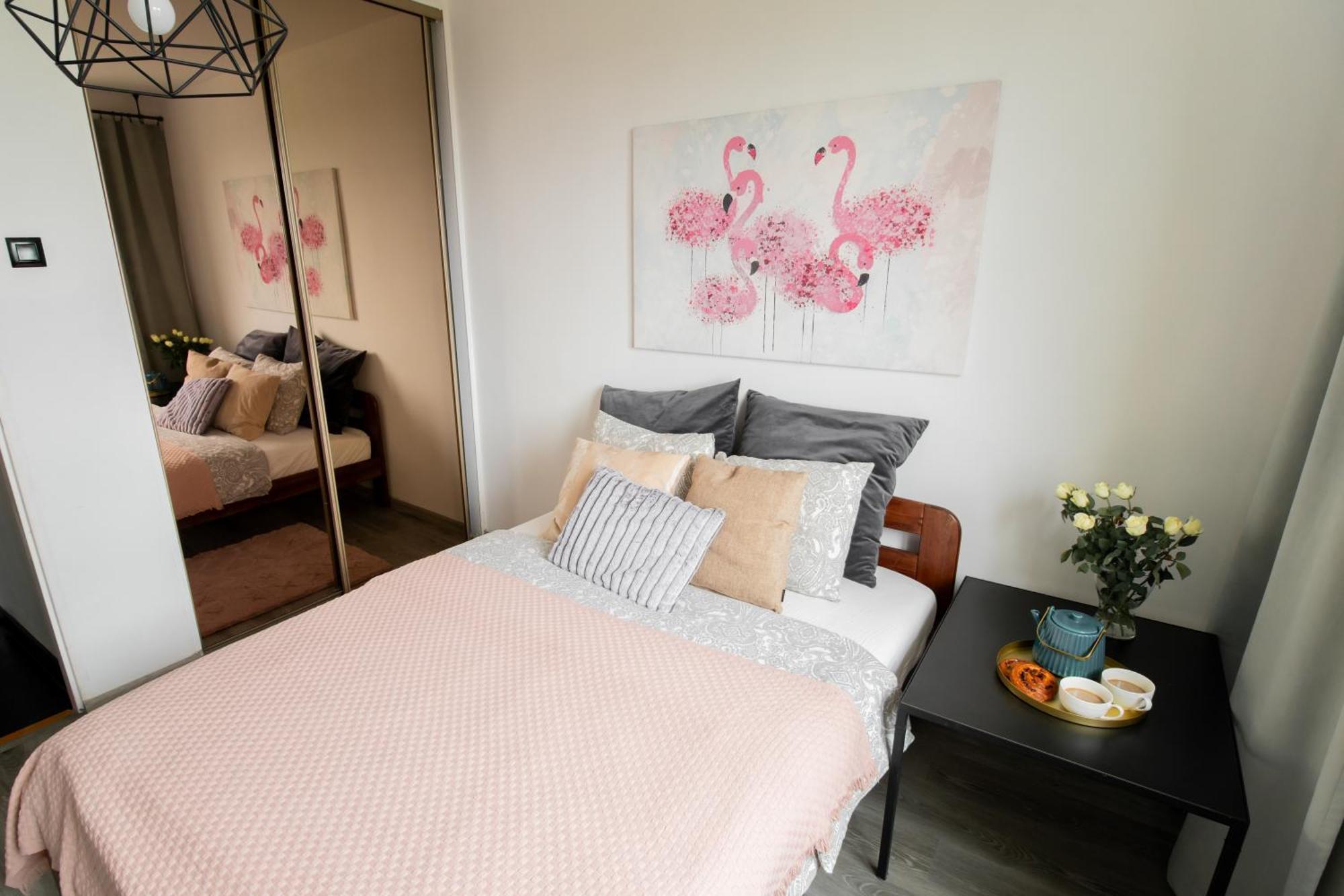 Piotrapartments - Daleka Cozy Train&Airport Apartment Varşovia Exterior foto