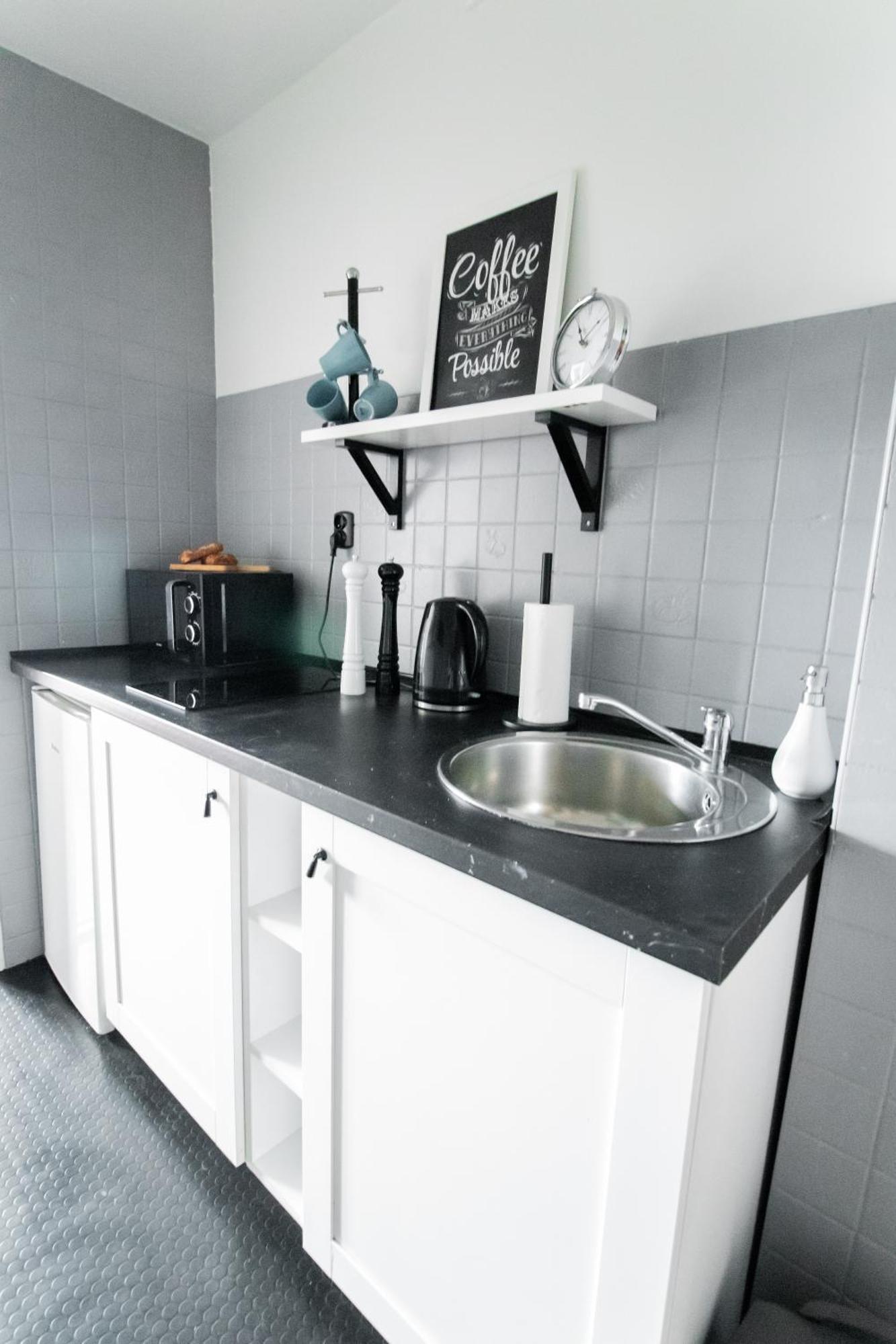 Piotrapartments - Daleka Cozy Train&Airport Apartment Varşovia Exterior foto
