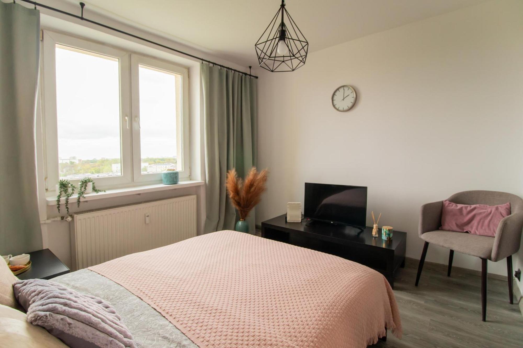 Piotrapartments - Daleka Cozy Train&Airport Apartment Varşovia Exterior foto