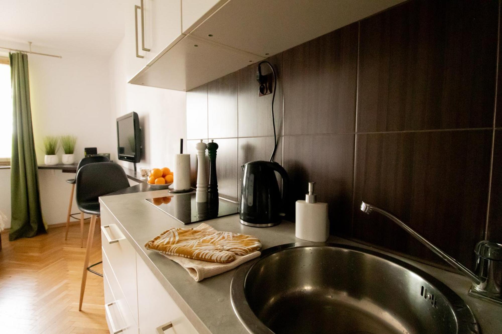Piotrapartments - Daleka Cozy Train&Airport Apartment Varşovia Exterior foto